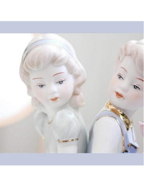 Figura de niña Porcella de porcelana