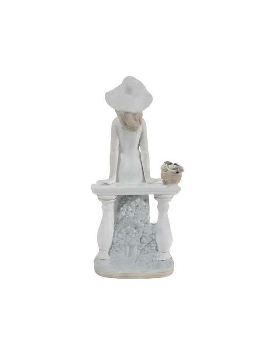 Figura de mujer Universal de porcelana 2