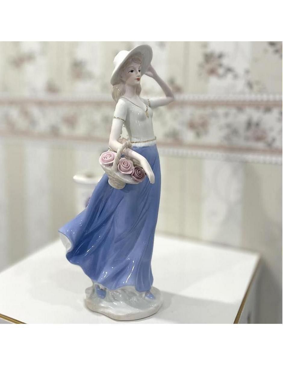 Figura de mujer Universal de porcelana 3