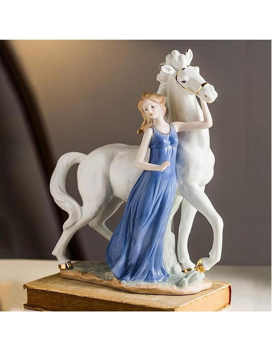 Figura decorativa de mujer de porcelana 2